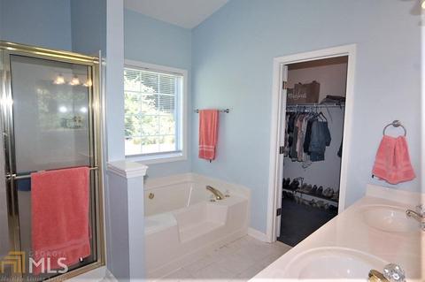 1065 Julius Dr, Suwanee, GA 30024 photo 17