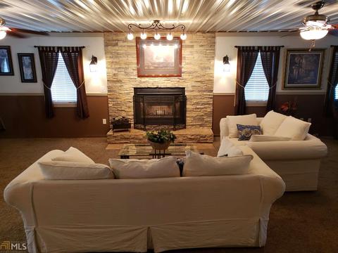 970 N Hicks Rd, Toccoa, GA 30577 photo 4