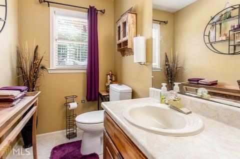 217 Hayes Ln, Rex, GA 30273 photo 12