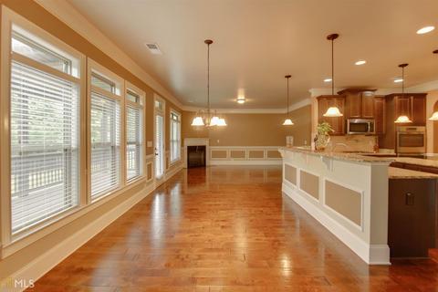 697 Gadwall Dr, Grayson, GA 30017 photo 4