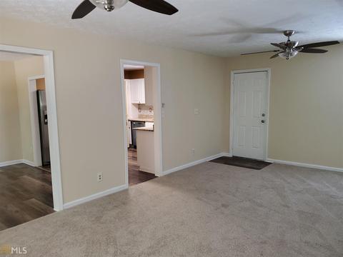7709 Wright Cir, Jonesboro, GA 30236 photo 12