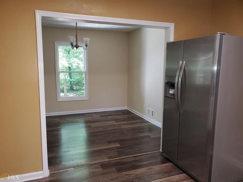 7709 Wright Cir, Jonesboro, GA 30236 photo 11