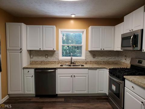 7709 Wright Cir, Jonesboro, GA 30236 photo 9