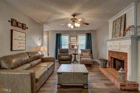 323 Peachtree Cir, Hampton, GA 30228 photo 8