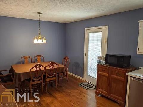3222 Windgate Dr, Buford, GA 30519 photo 3