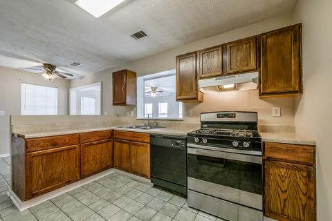 1377 Foxvale Rd, Hampton, GA 30228 photo 17