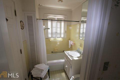 211 E Line St, Calhoun, GA 30701 photo 15