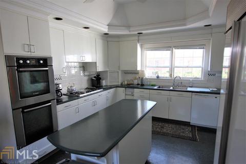 211 E Line St, Calhoun, GA 30701 photo 5