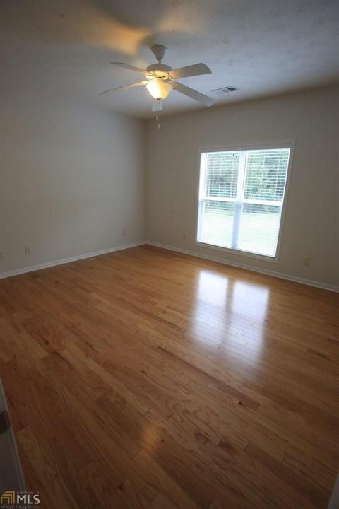 106 Dixie Creek Dr, Lagrange, GA 30240 photo 4