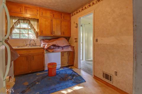 6672 Cambridge Dr, Rex, GA 30273 photo 9