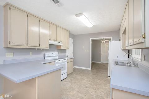 320 E Regal Way, Mcdonough, GA 30253 photo 13