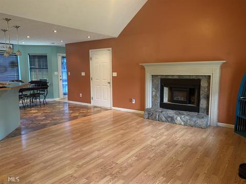 130 Five Oaks Dr, Covington, GA 30014 photo 2