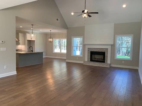61 Walnut Ln, Williamson, GA 30292 photo 4