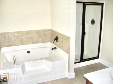 140 Silver Willow Walk, Covington, GA 30016 photo 12
