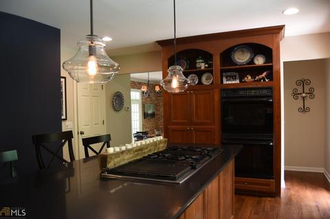 855 Cherokee Dr, Lagrange, GA 30240 photo 2