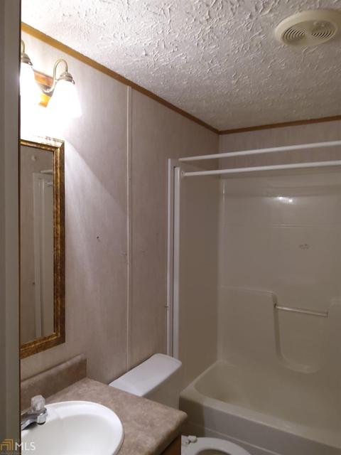 813 Garrison, Lula, GA 30554 photo 4