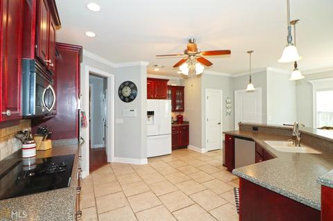 311 Stonegate Trl, Perry, GA 31069 photo 12