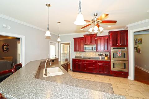 311 Stonegate Trl, Perry, GA 31069 photo 13