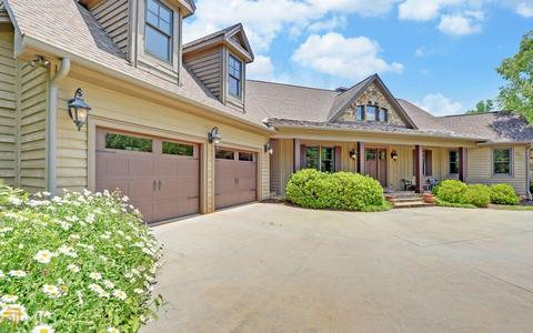 595 Edgewater Trl, Toccoa, GA 30577 photo 2