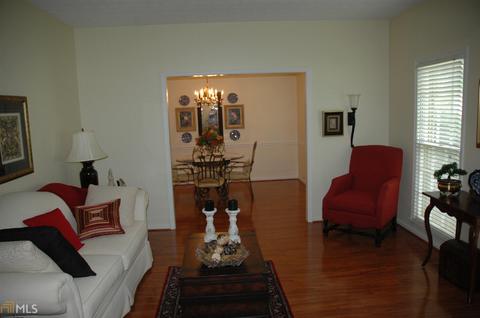 401 Camelot Dr, Lagrange, GA 30241 photo 3