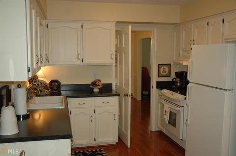 401 Camelot Dr, Lagrange, GA 30241 photo 4