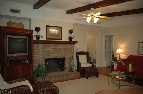 401 Camelot Dr, Lagrange, GA 30241 photo 2