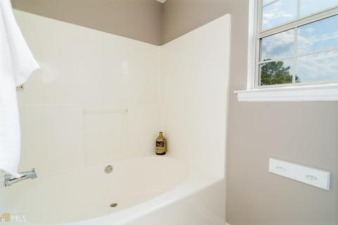207 Royal Ct, Jackson, GA 30233 photo 11