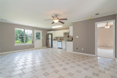 207 Royal Ct, Jackson, GA 30233 photo 6