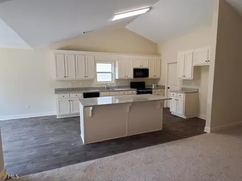 2529 Willow Run, Monroe, GA 30655 photo 2