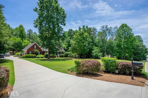 281 Oconee Ln, Commerce, GA 30529 photo 4