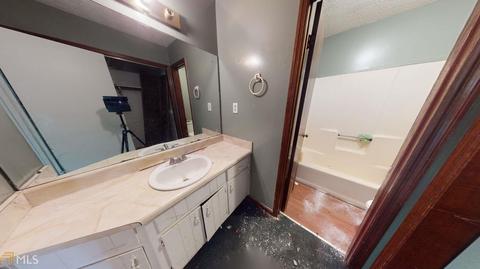 6915 Babbling Brook Dr, Rex, GA 30273 photo 14