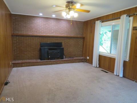 114 Willowdell Dr, Toccoa, GA 30577 photo 2