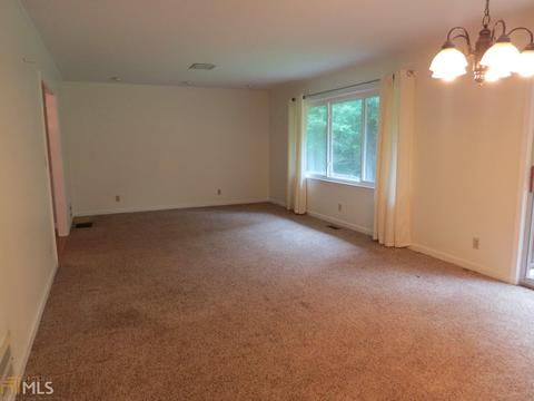 114 Willowdell Dr, Toccoa, GA 30577 photo 9