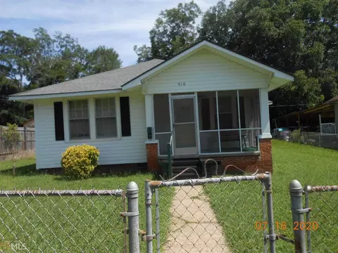 910 S 3rd St, Lanett, AL 36863 photo 2