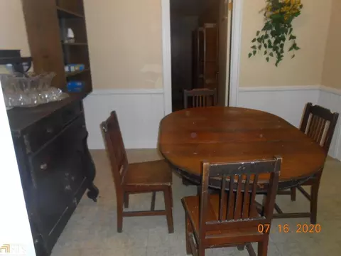 910 S 3rd St, Lanett, AL 36863 photo 9