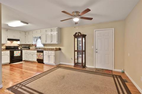 5 Freestone Dr, Newnan, GA 30265 photo 9