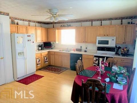 2367 Carousel Park Dr, Morrow, GA 30260 photo 9