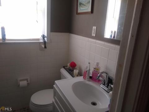 246 Circle Dr, Cornelia, GA 30531 photo 3