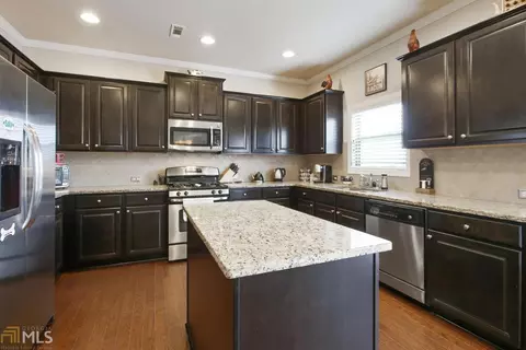 430 Eldridge Dr, Suwanee, GA 30024 photo 9