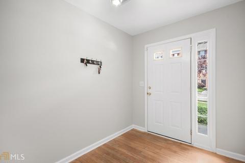 2137 Millgate Ln, Buford, GA 30519 photo 3