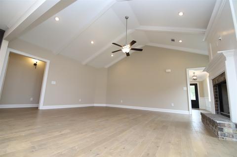 528 Lago Ct, Lagrange, GA 30241 photo 2