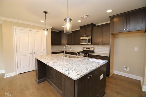 528 Lago Ct, Lagrange, GA 30241 photo 4