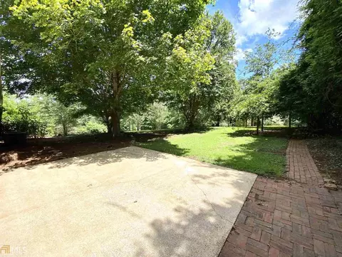 120 Lakecrest Dr, Lagrange, GA 30240 photo 4