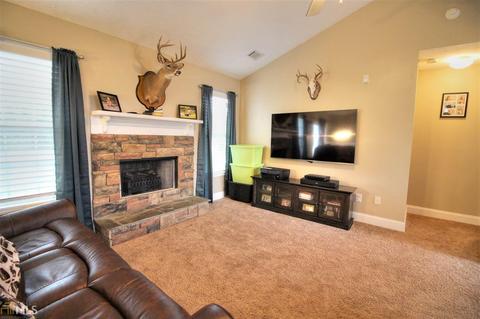 106 Richmond Dr, Lagrange, GA 30240 photo 4
