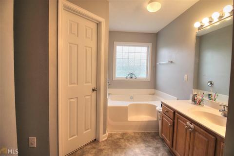 106 Richmond Dr, Lagrange, GA 30240 photo 12
