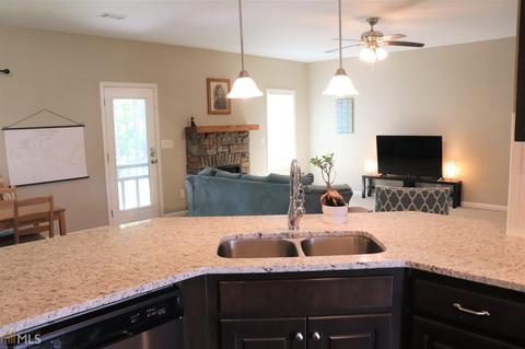 221 Stone Gate Dr, Lagrange, GA 30241 photo 11