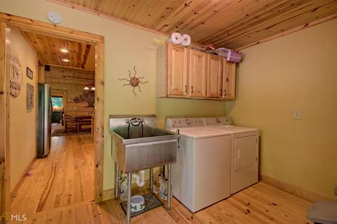 73 Loop Way, Rabun Gap, GA 30568 photo 10
