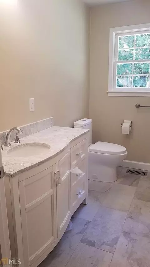 694 Skyland Dr, Cornelia, GA 30531 photo 5