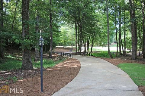 110 Foxford Run, Tyrone, GA 30290 photo 2