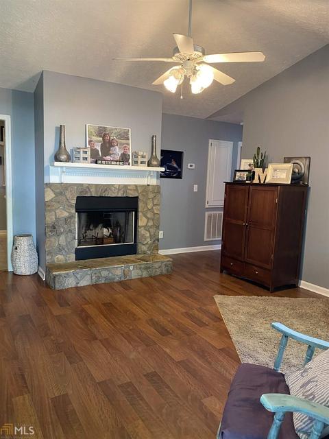 431 Hampton Green Dr, Lagrange, GA 30241 photo 3